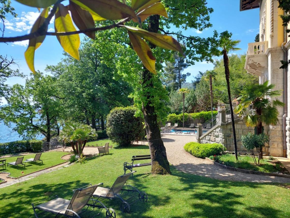 Hotel Villa Astra Laurana Esterno foto