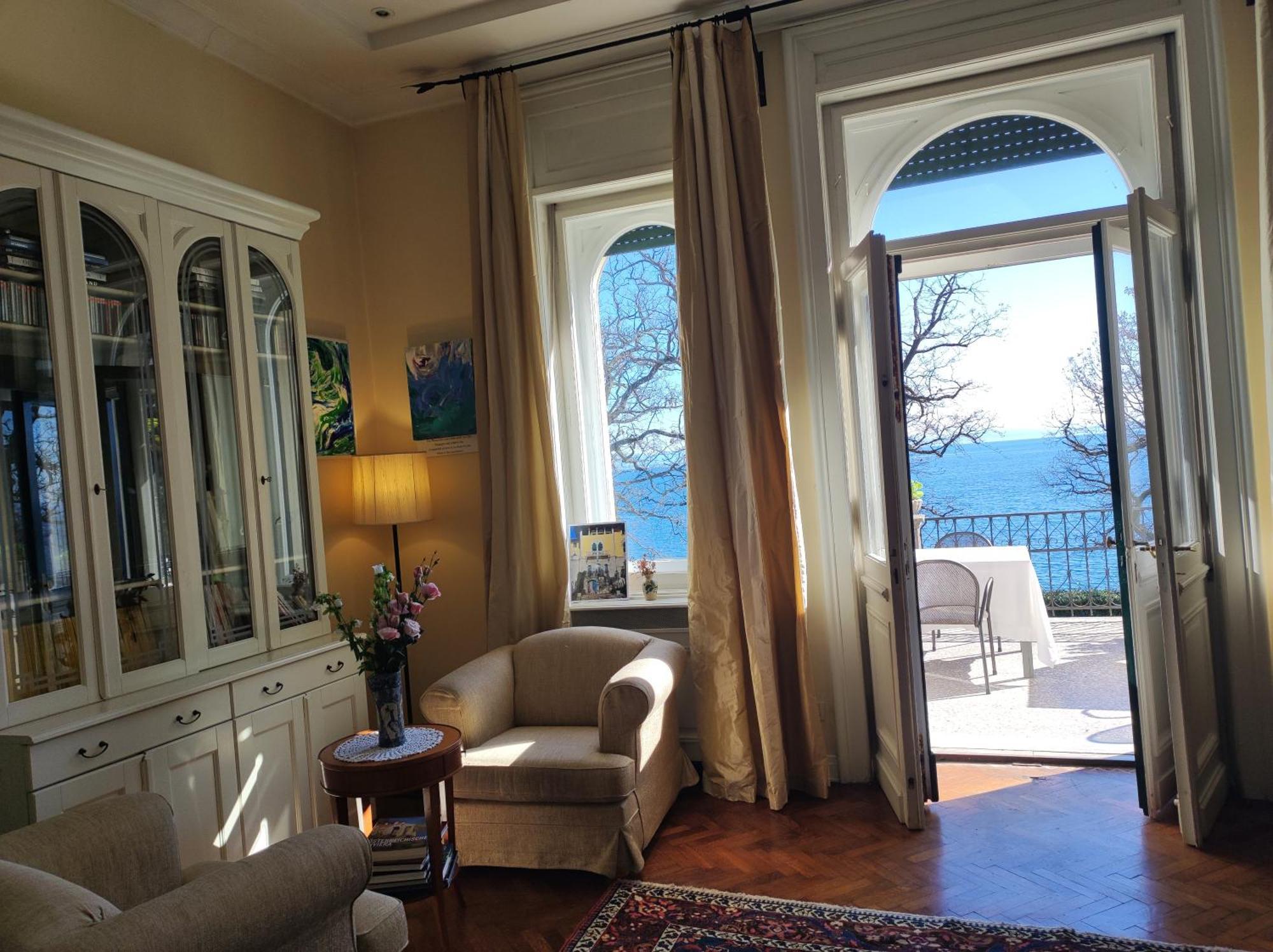 Hotel Villa Astra Laurana Esterno foto