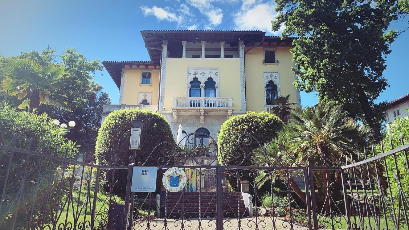 Hotel Villa Astra Laurana Esterno foto