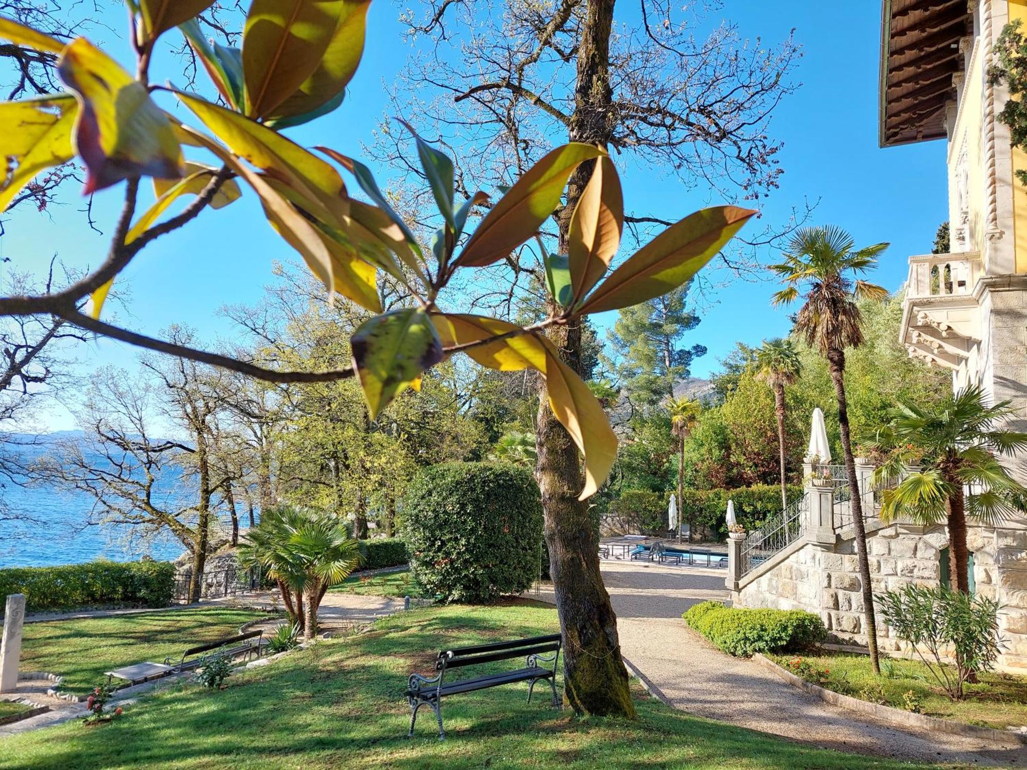 Hotel Villa Astra Laurana Esterno foto