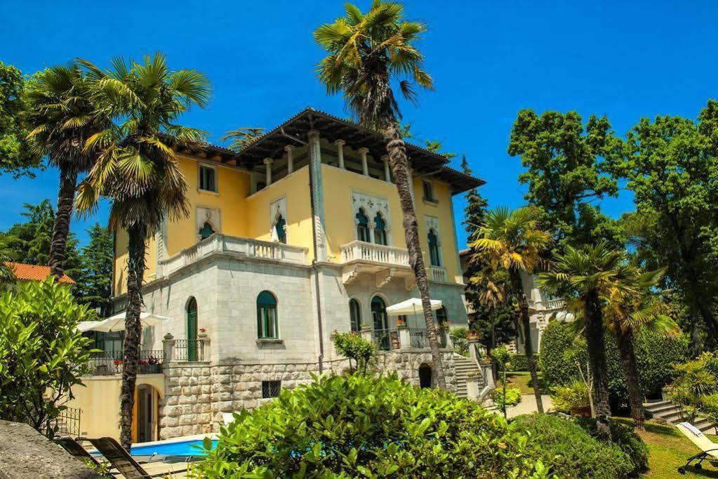 Hotel Villa Astra Laurana Esterno foto