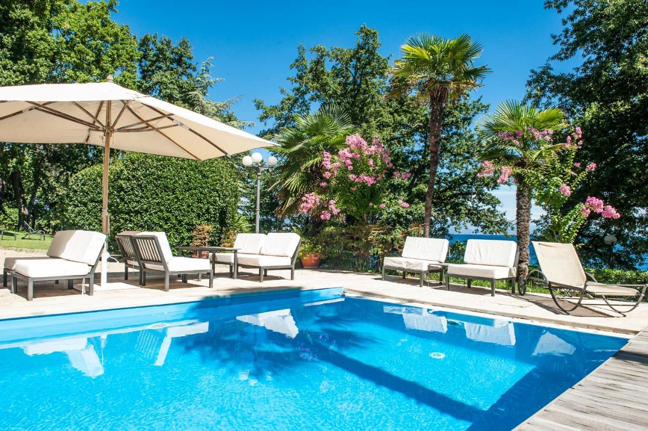 Hotel Villa Astra Laurana Esterno foto