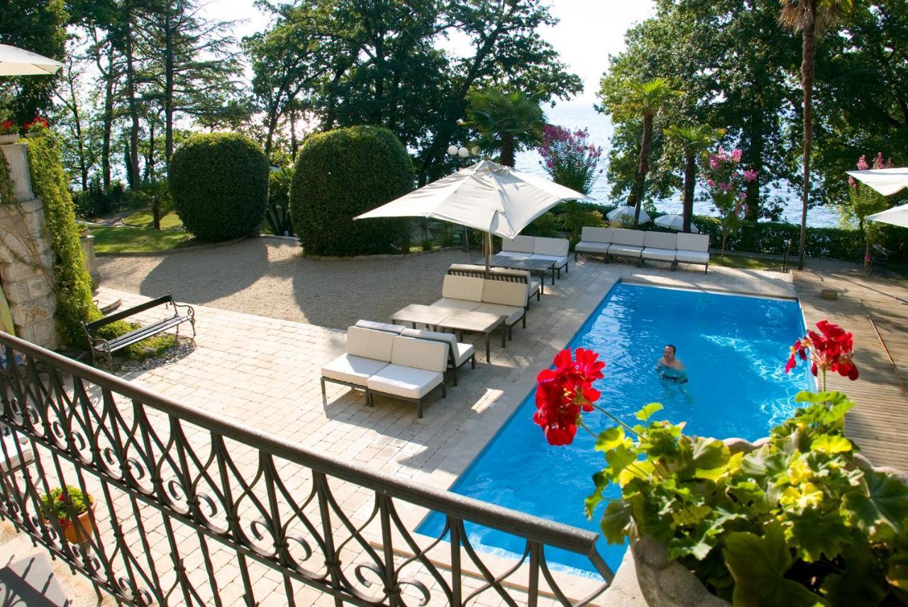 Hotel Villa Astra Laurana Esterno foto