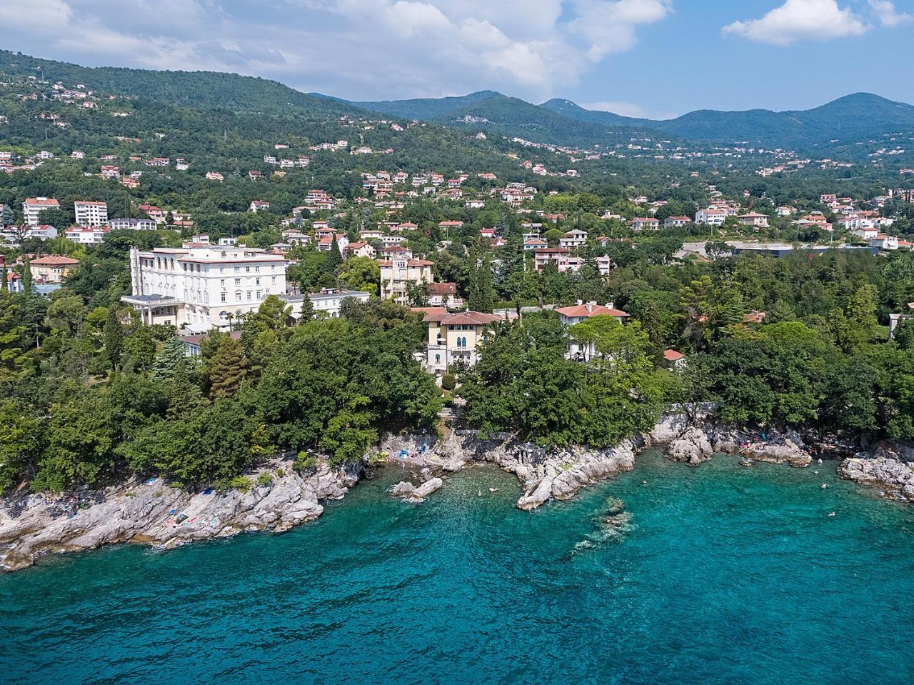 Hotel Villa Astra Laurana Esterno foto