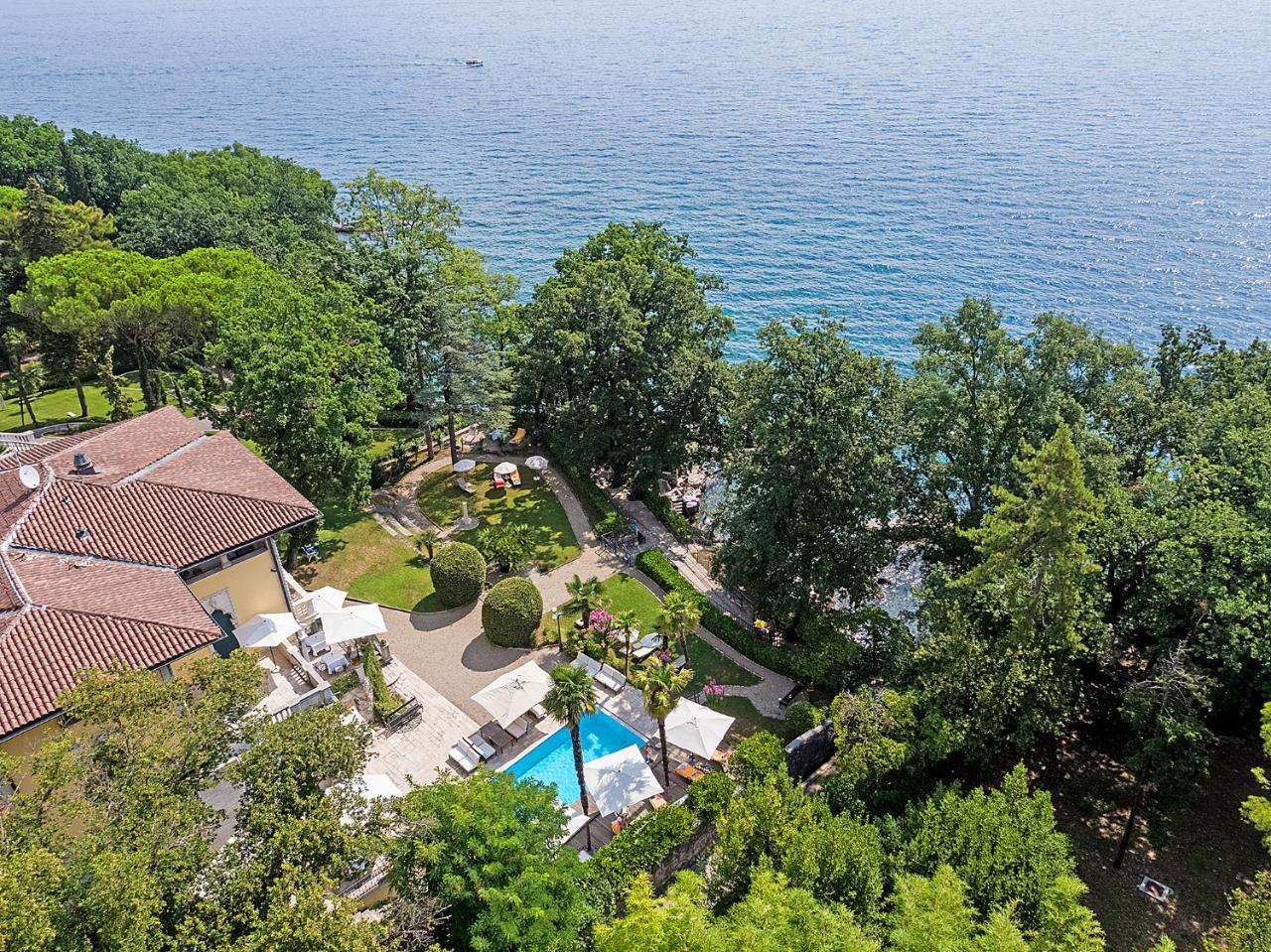 Hotel Villa Astra Laurana Esterno foto